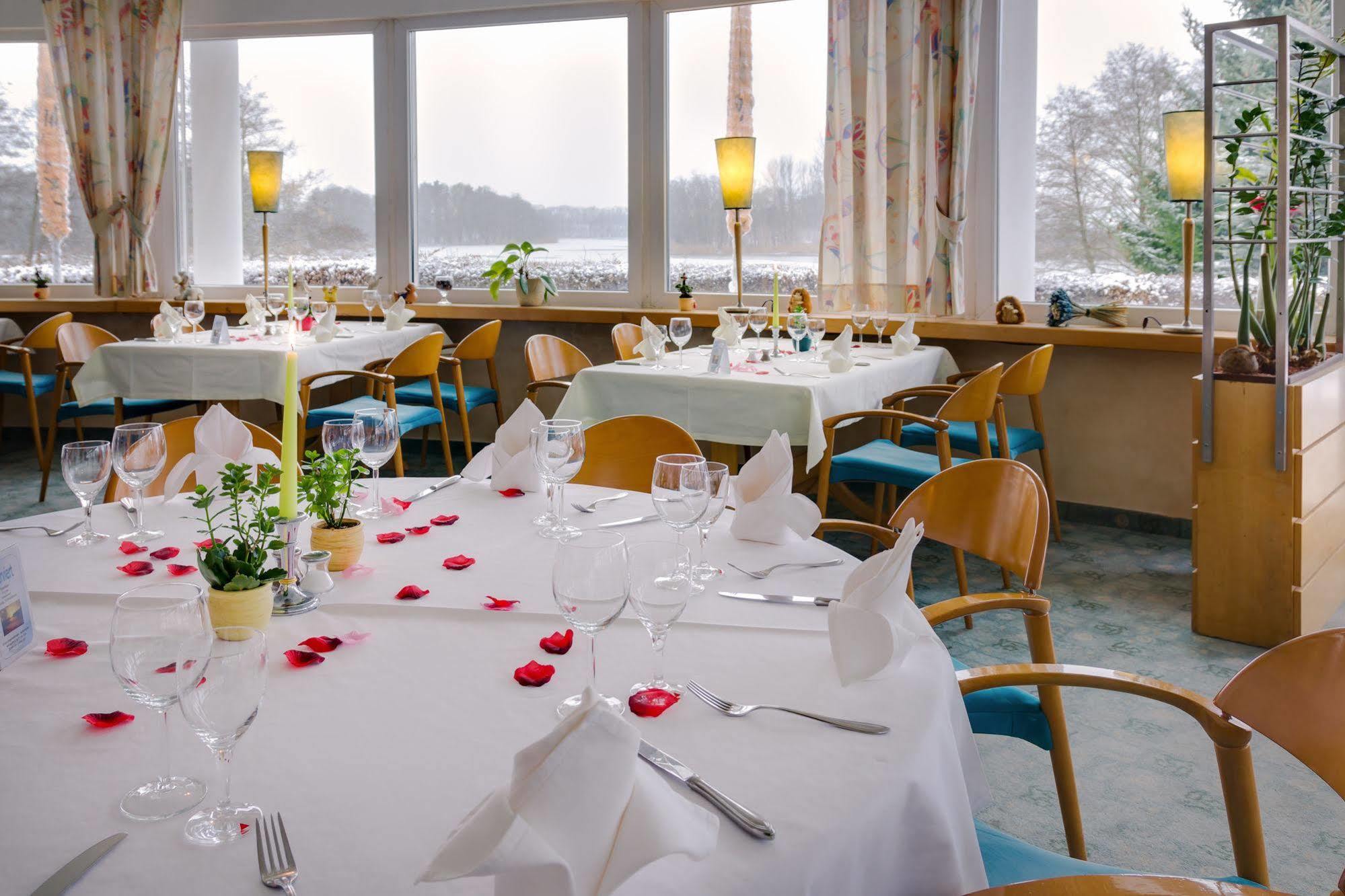 Seehotel Luisenhof Falkenhagen  Extérieur photo