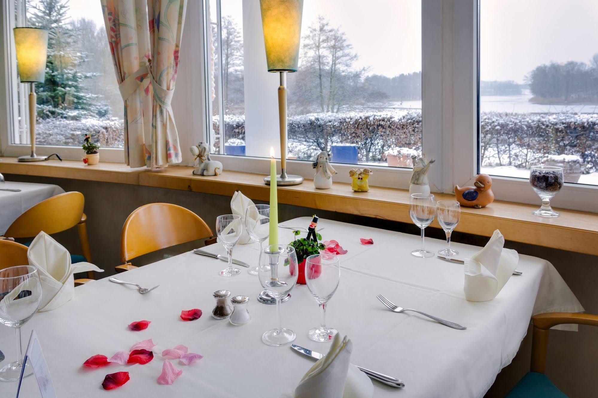 Seehotel Luisenhof Falkenhagen  Extérieur photo