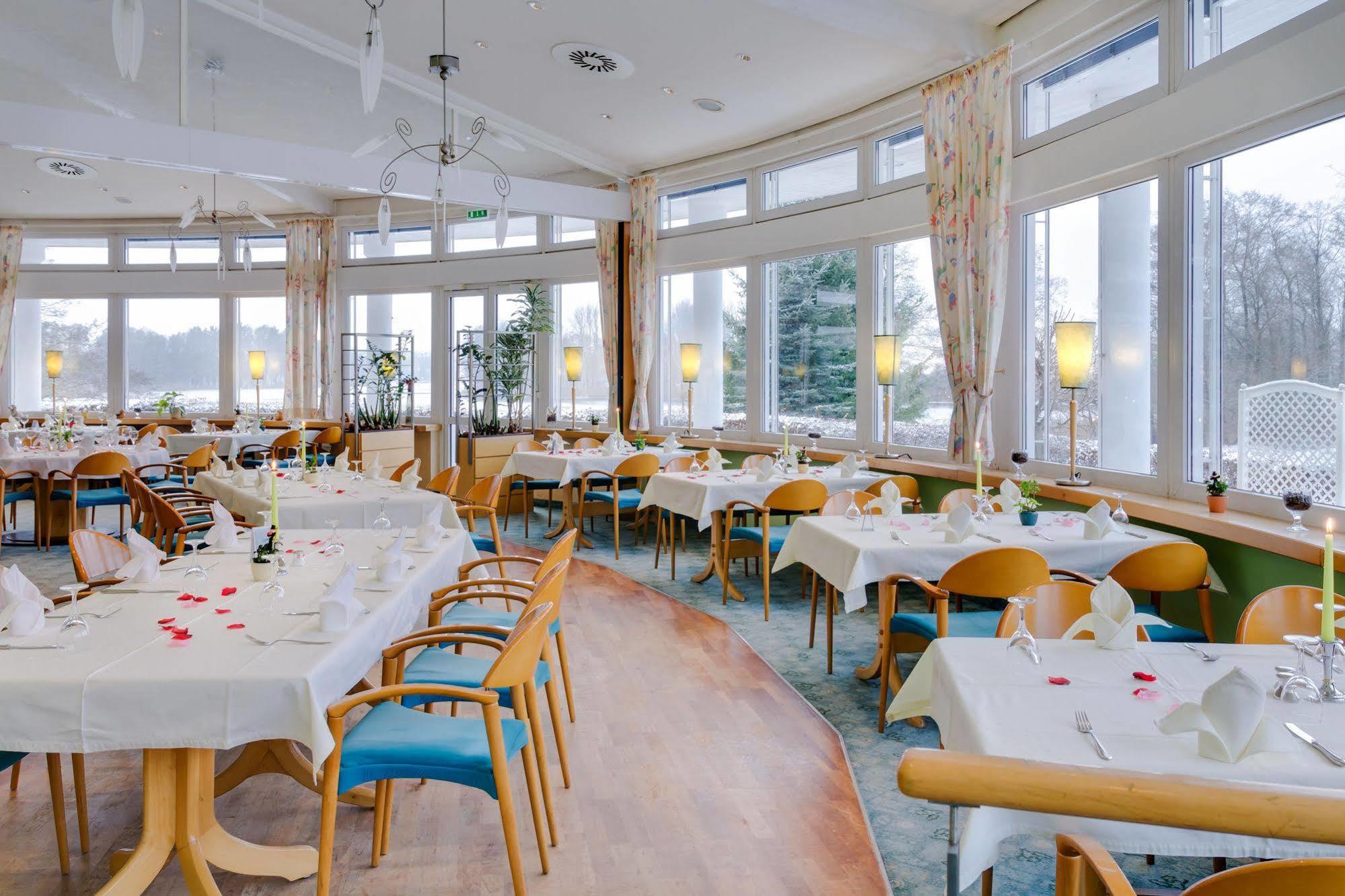 Seehotel Luisenhof Falkenhagen  Extérieur photo